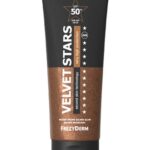 VELVET STARS SUN SCREEN SPF 50+ - Αντηλιακό βελούδινης υφής με λάμψη